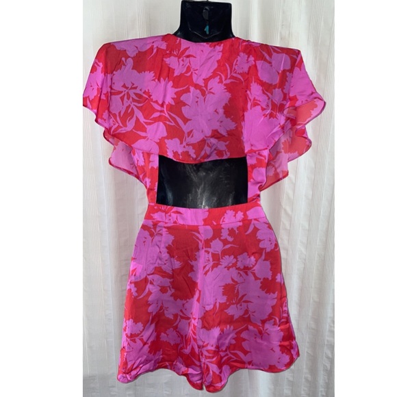 NEW DO + BE Floral Print Ruffle Front Romper with Semi Open Back, Size S… - Picture 12 of 12